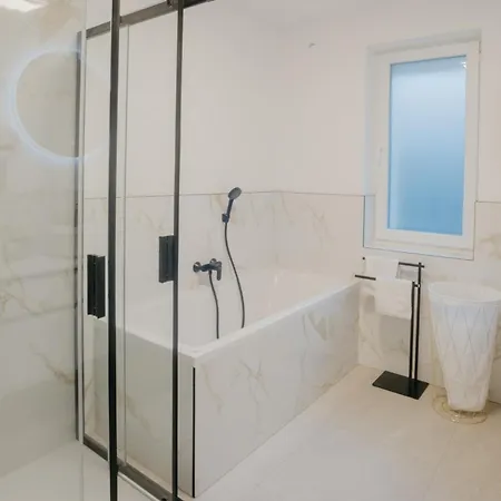 Animea & - Woerthersee *