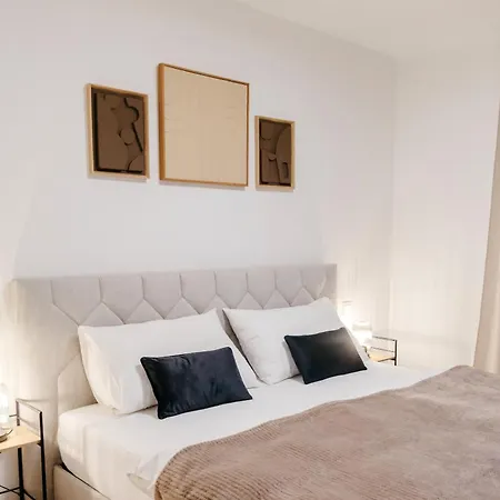 Animea & - Woerthersee * Augsdorf