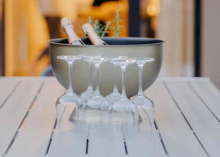 Animea & - Woerthersee * Augsdorf