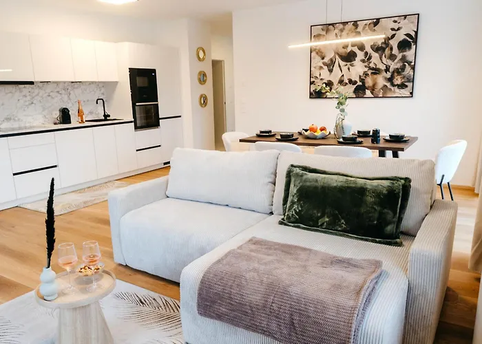 Animea & - Woerthersee *