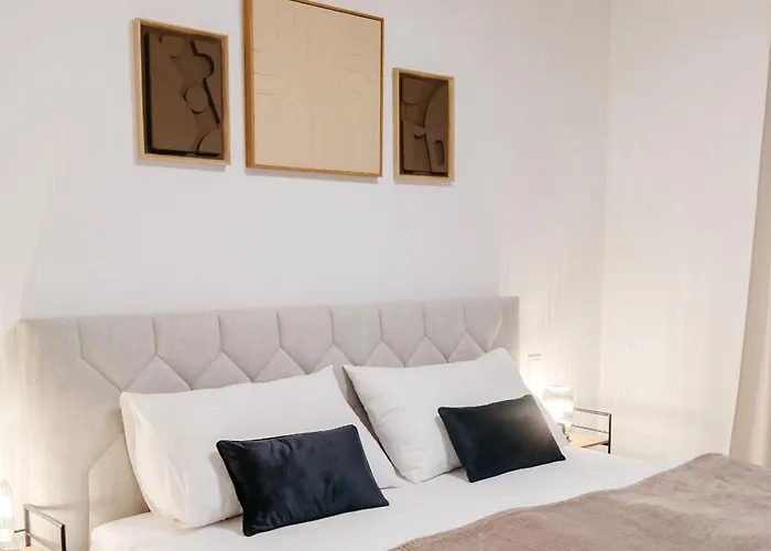 Animea & - Woerthersee * Augsdorf